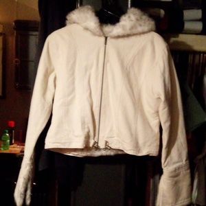 Women's fuzzy cropped coat